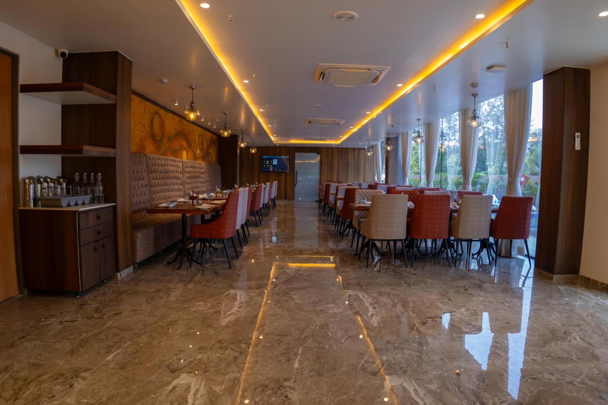 Hotel Pride Elite, Daman Esterno foto