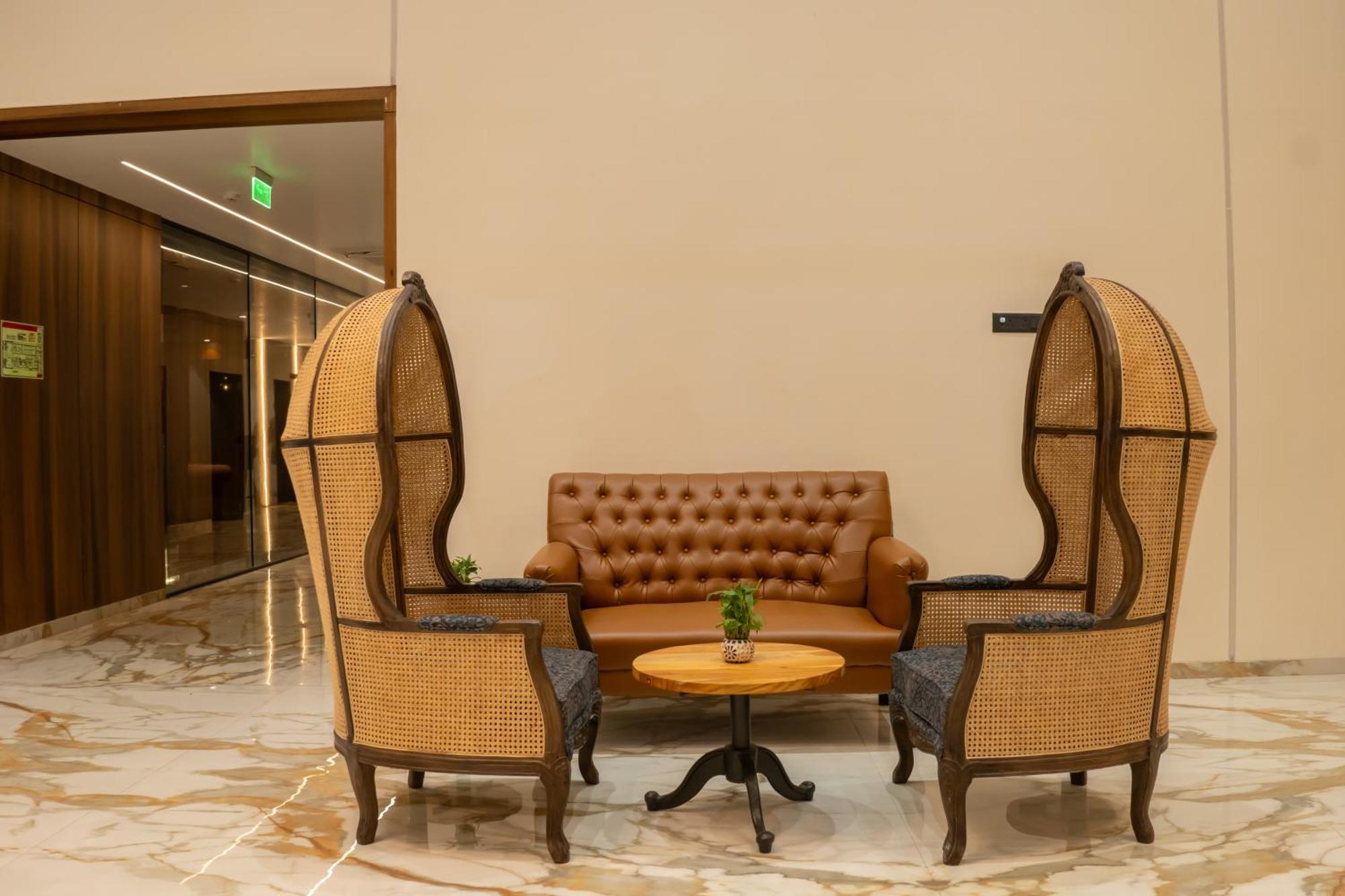 Hotel Pride Elite, Daman Esterno foto